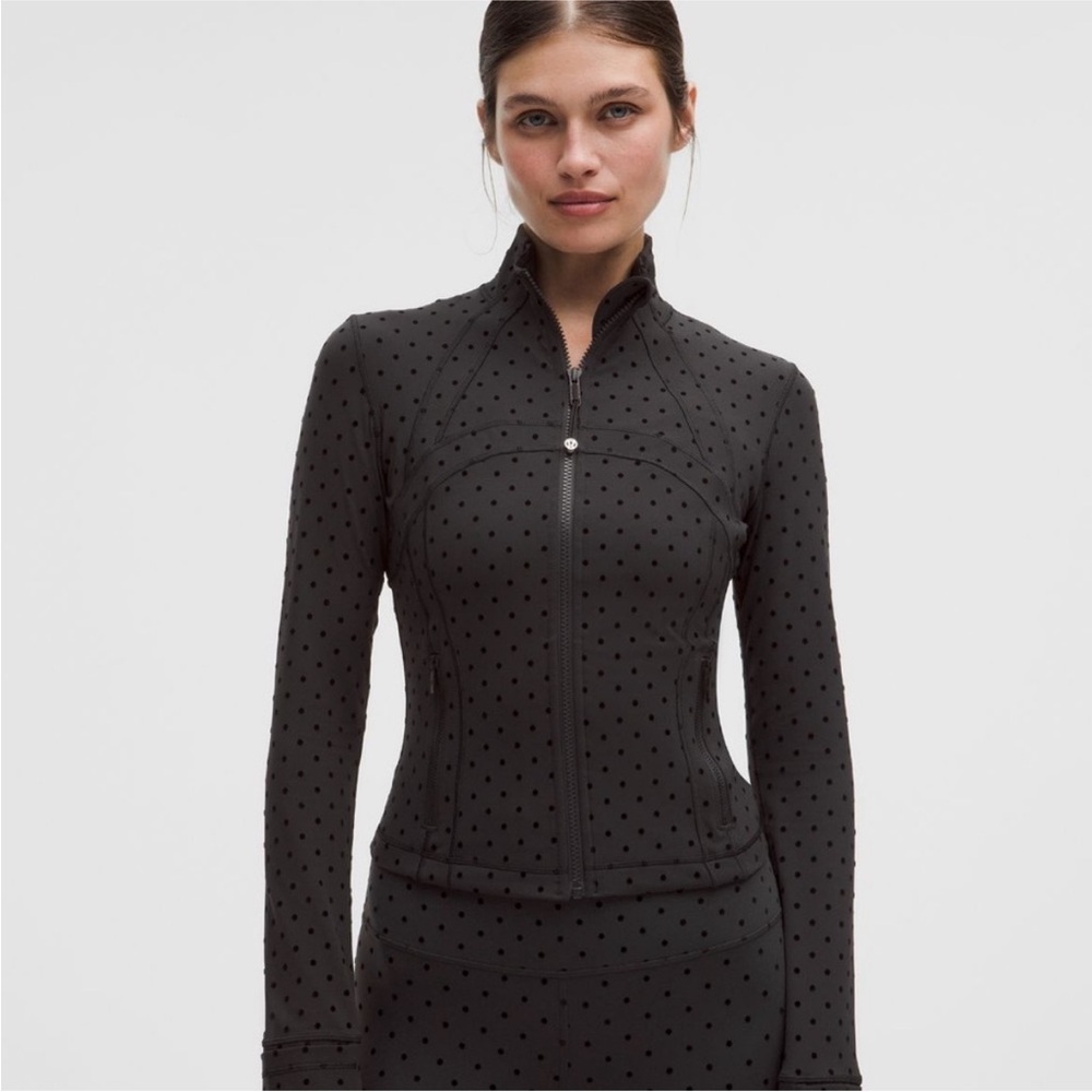 Lululemon Athletica Cropped Nulu Flocked polka dot jacket NWT sz 4